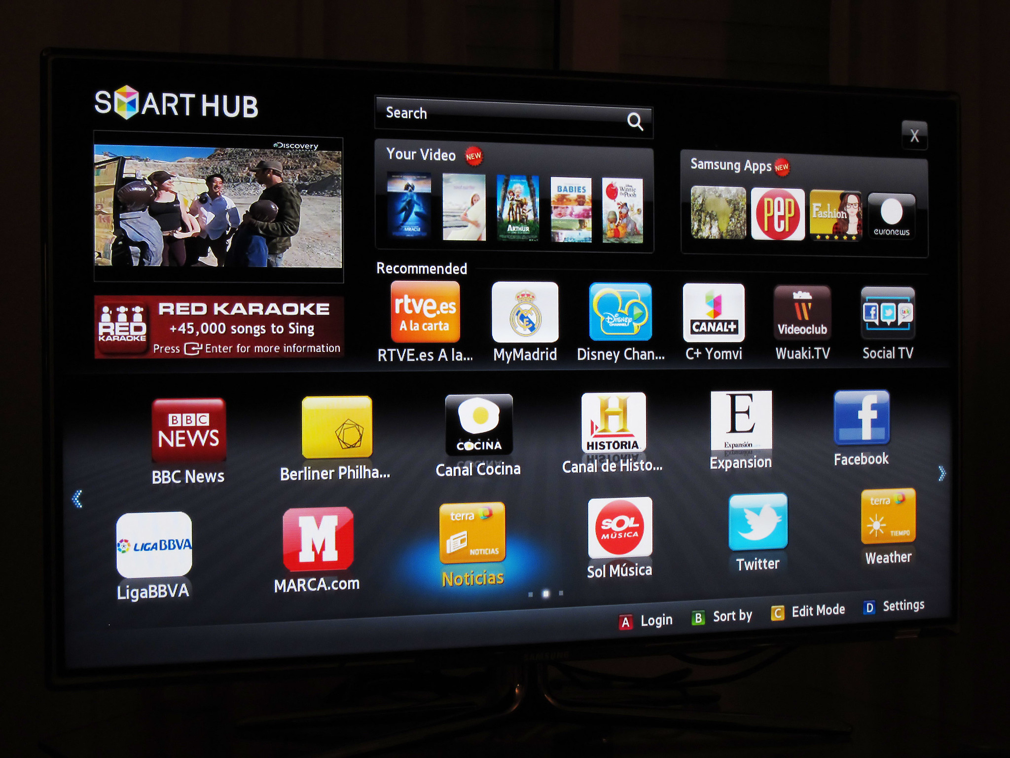 Версии телевизоров samsung. Samsung Smart TV 2015. Смарт ТВ самсунг навигация. Smart Hub Samsung. Samsung Smart TV старые версии.