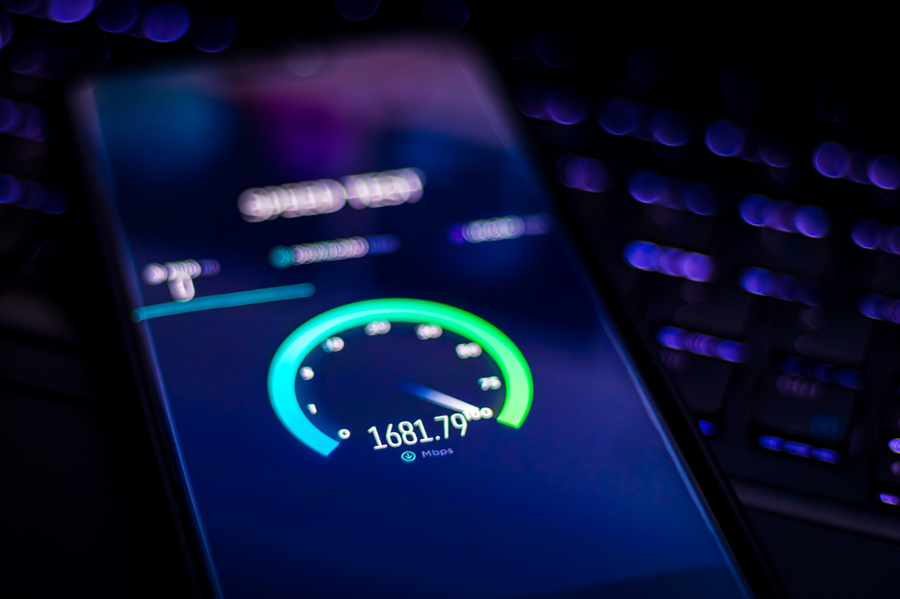 Pakiety internetowe w telefonie – jak to działa? Oto wszystko, co warto wiedzieć