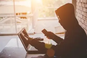 haker bezpieczenstwo w sieci