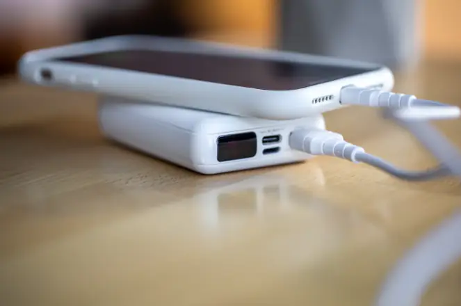 powerbank do samolotu